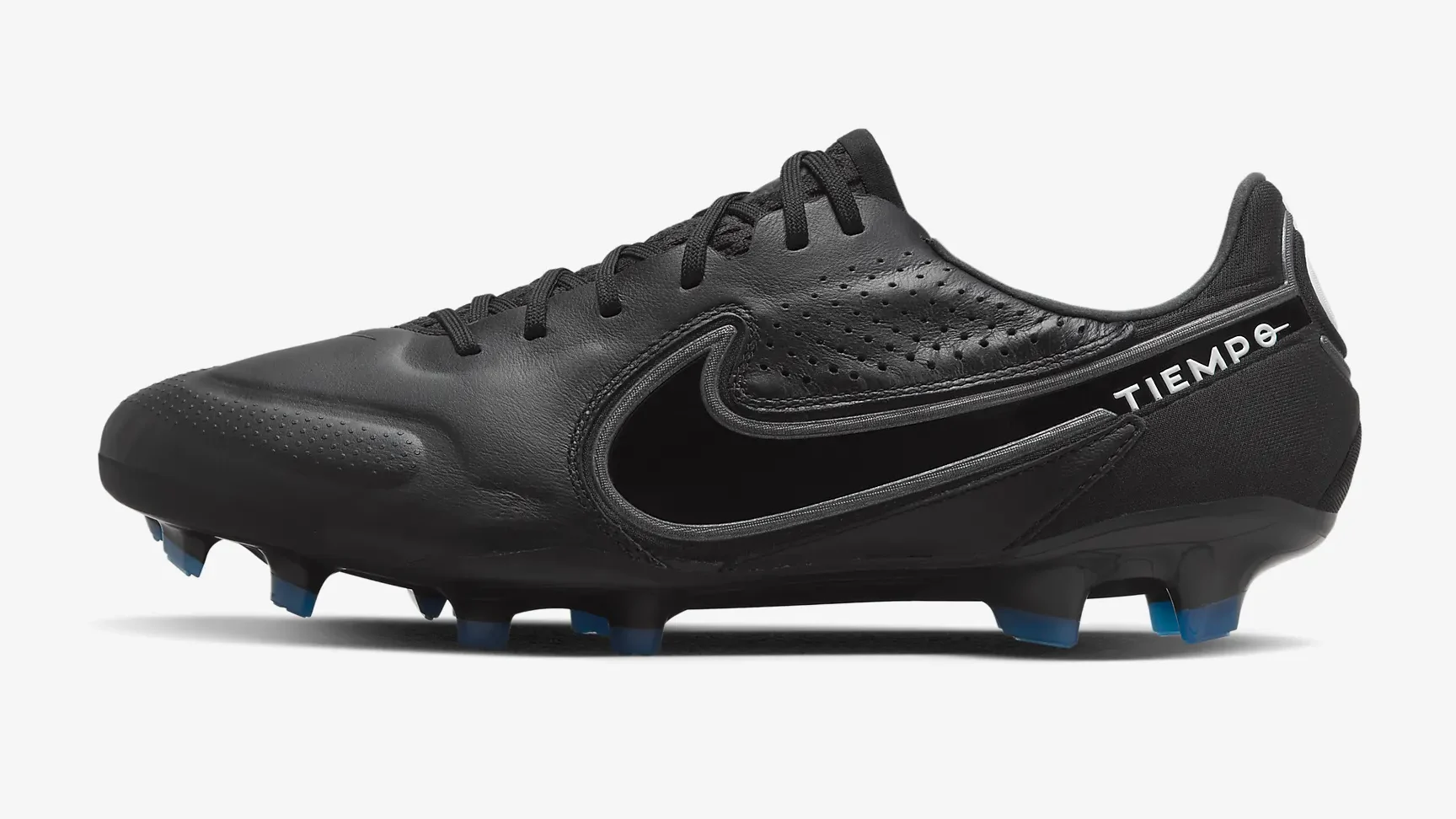 Best soccer cleats for wide feet: Nike Tiempo Legend Series